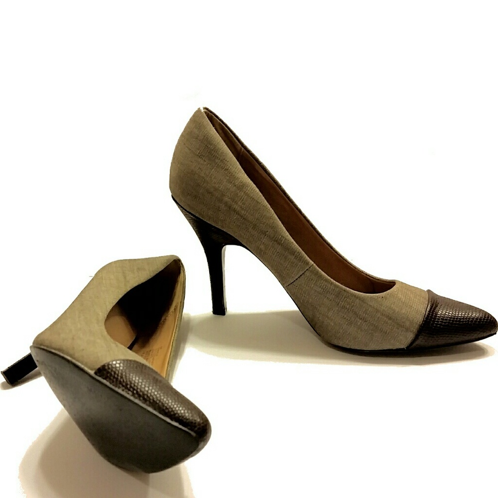 🌟 Nine West cap toe heels! - Picture 2 of 7